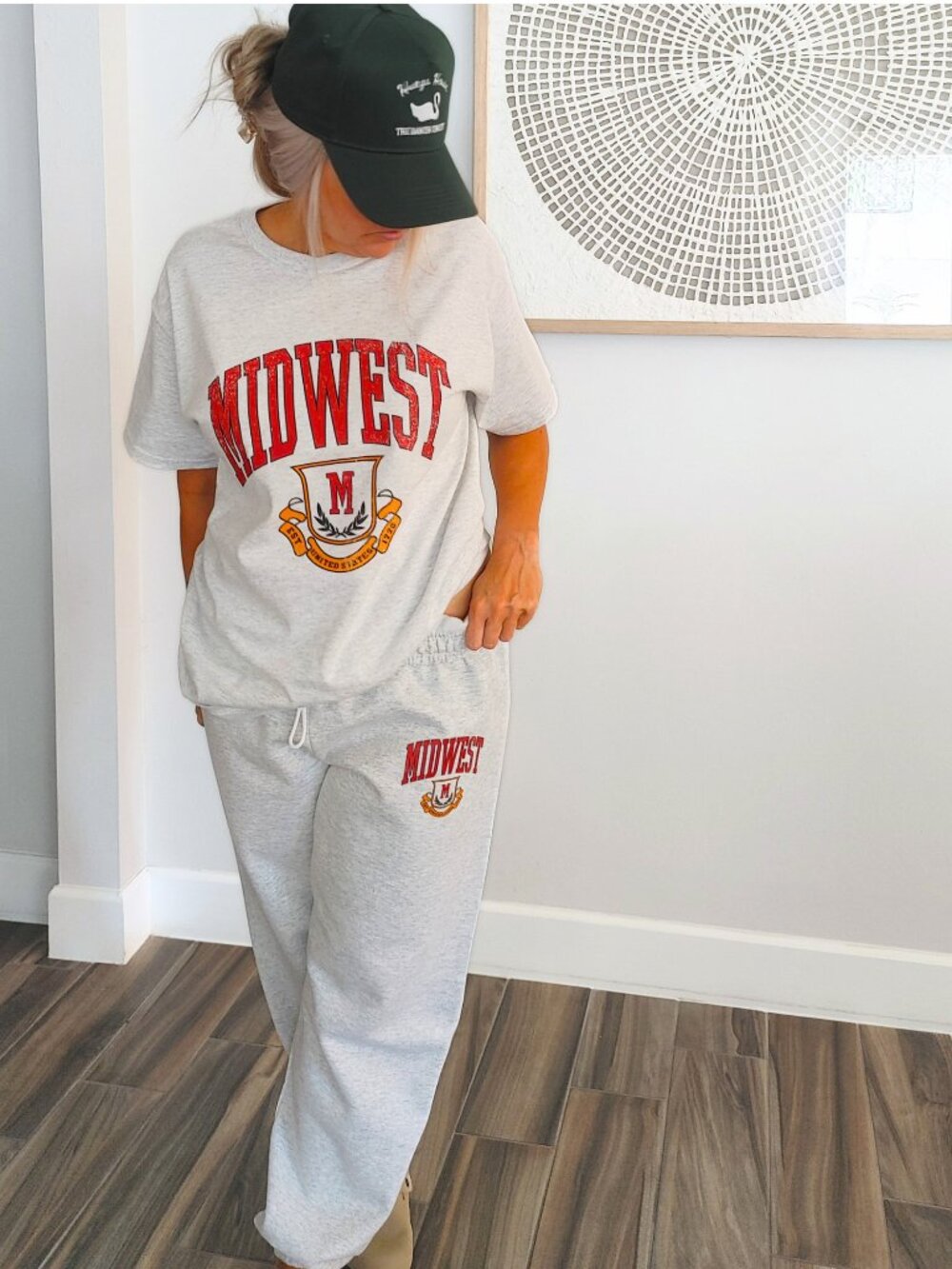 NWT Retro Midwest Distressed College T-shirt - Picture 5 of 14